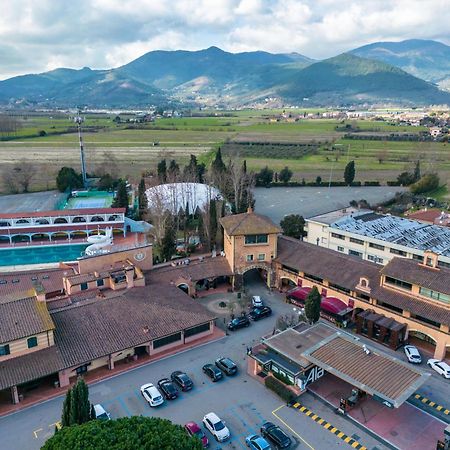 Hotel Boccaccio Calcinaia Екстер'єр фото