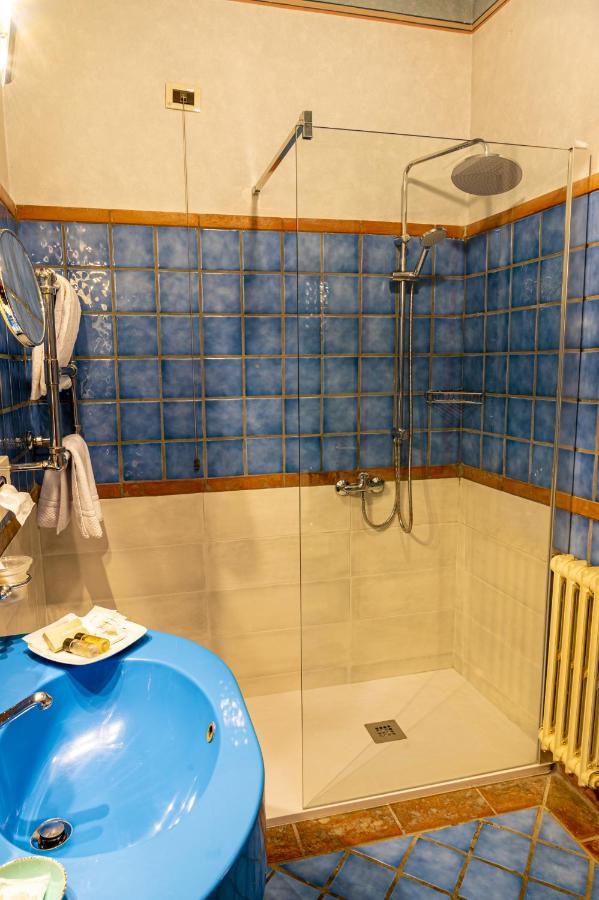 Hotel Boccaccio Calcinaia Екстер'єр фото