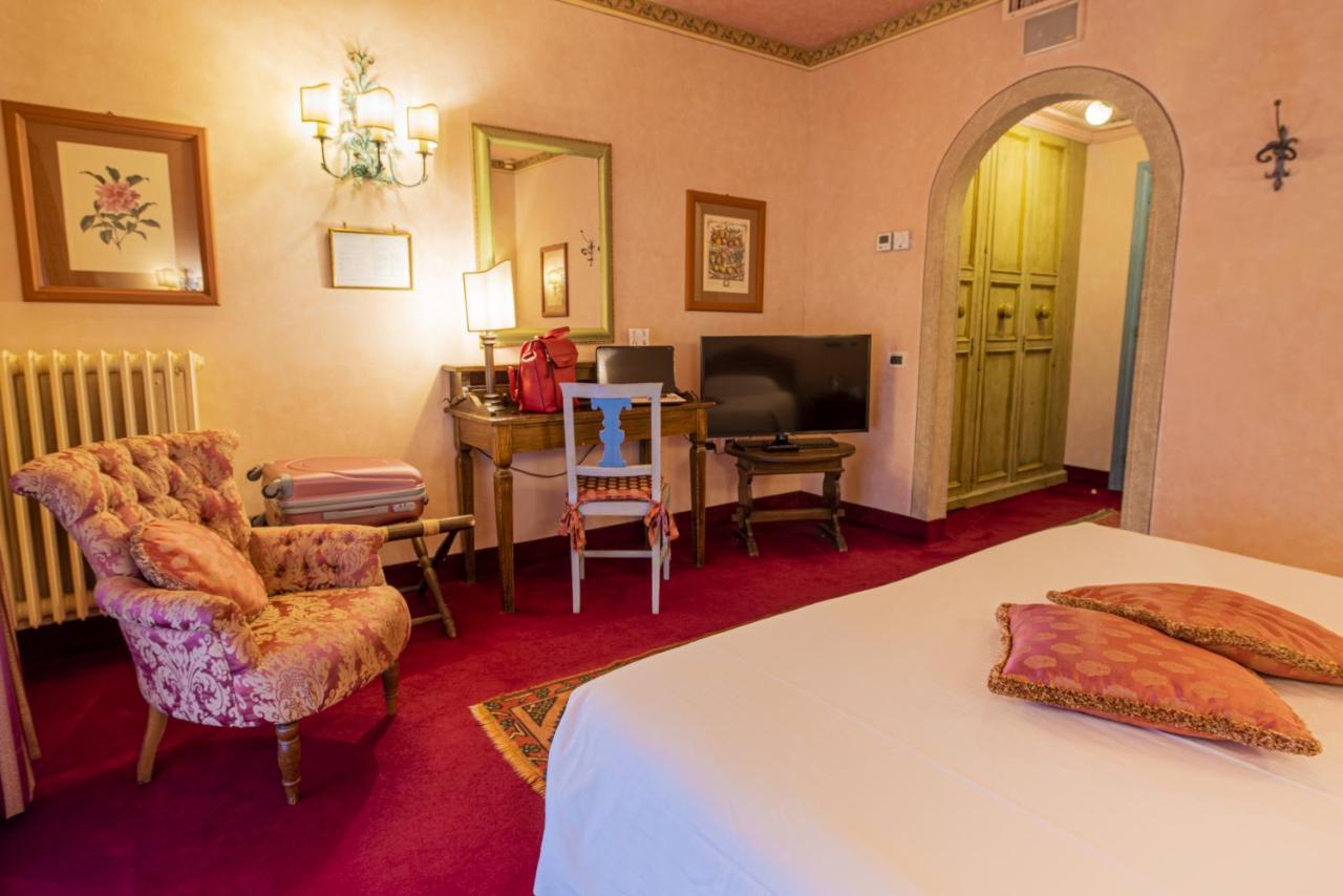 Hotel Boccaccio Calcinaia Екстер'єр фото