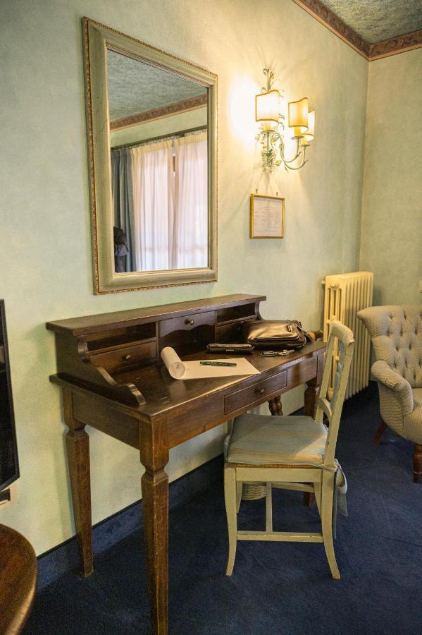 Hotel Boccaccio Calcinaia Екстер'єр фото