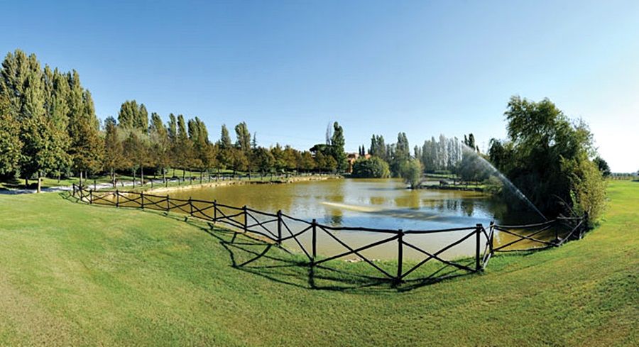 Hotel Boccaccio Calcinaia Екстер'єр фото