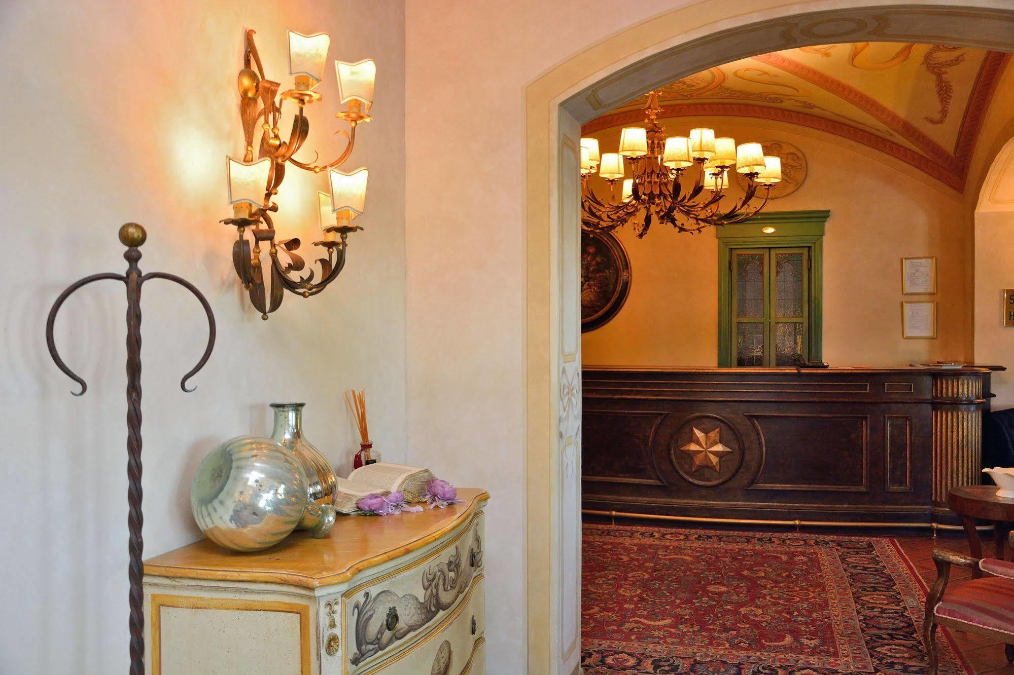 Hotel Boccaccio Calcinaia Екстер'єр фото